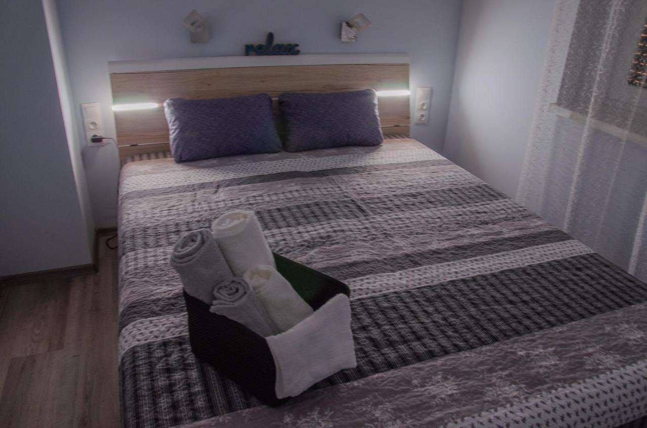 Orosháza Oros House Apartmanhaz מראה חיצוני תמונה