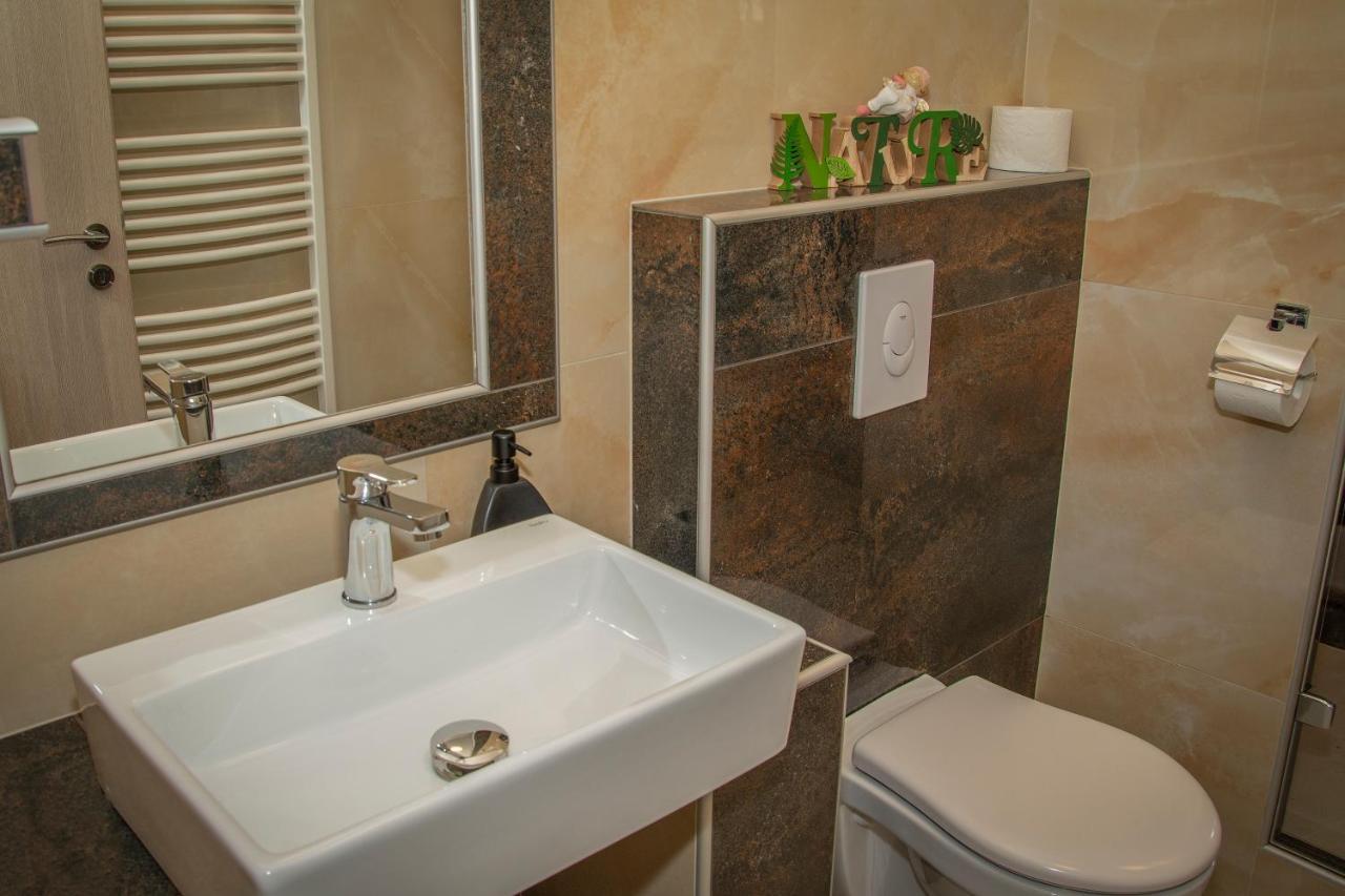 Orosháza Oros House Apartmanhaz מראה חיצוני תמונה