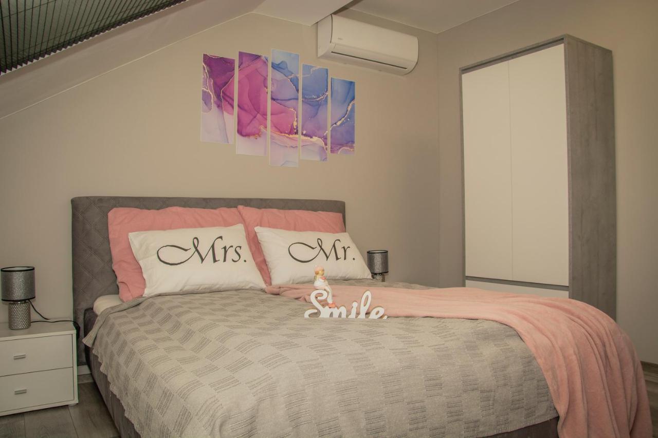 Orosháza Oros House Apartmanhaz מראה חיצוני תמונה